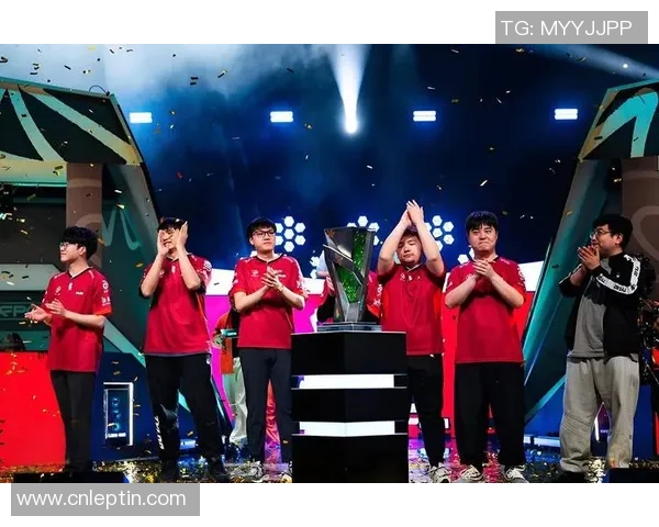 TYLOO战队在CS2中展开激烈团战展现团队默契与战术配合